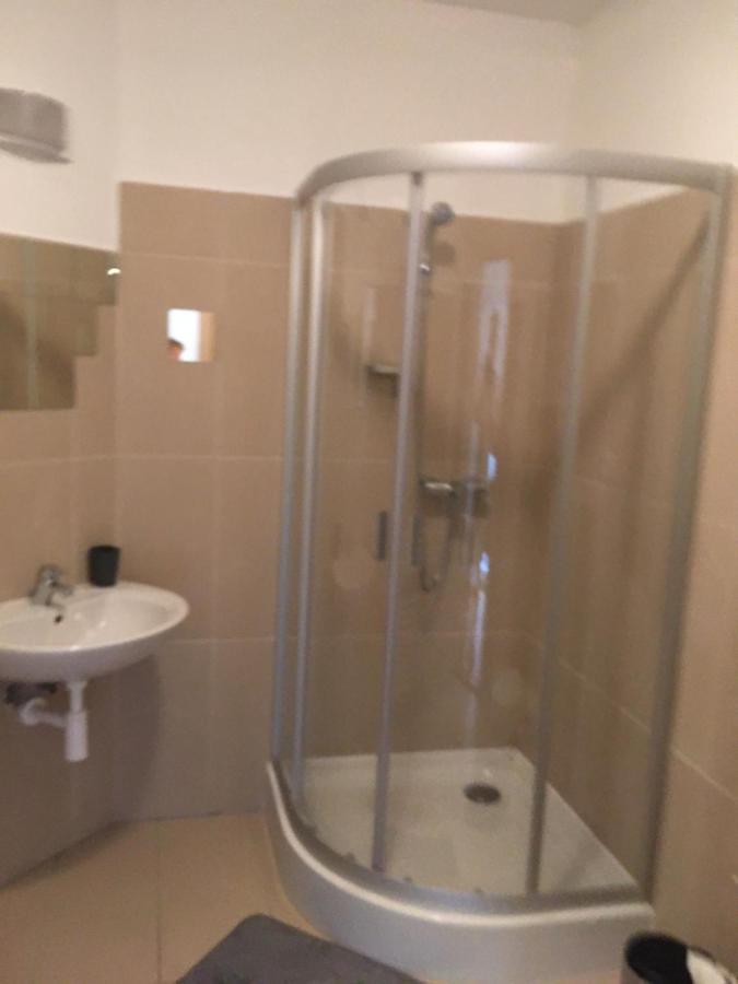 Konde Apartments A Dunajská Streda Zewnętrze zdjęcie