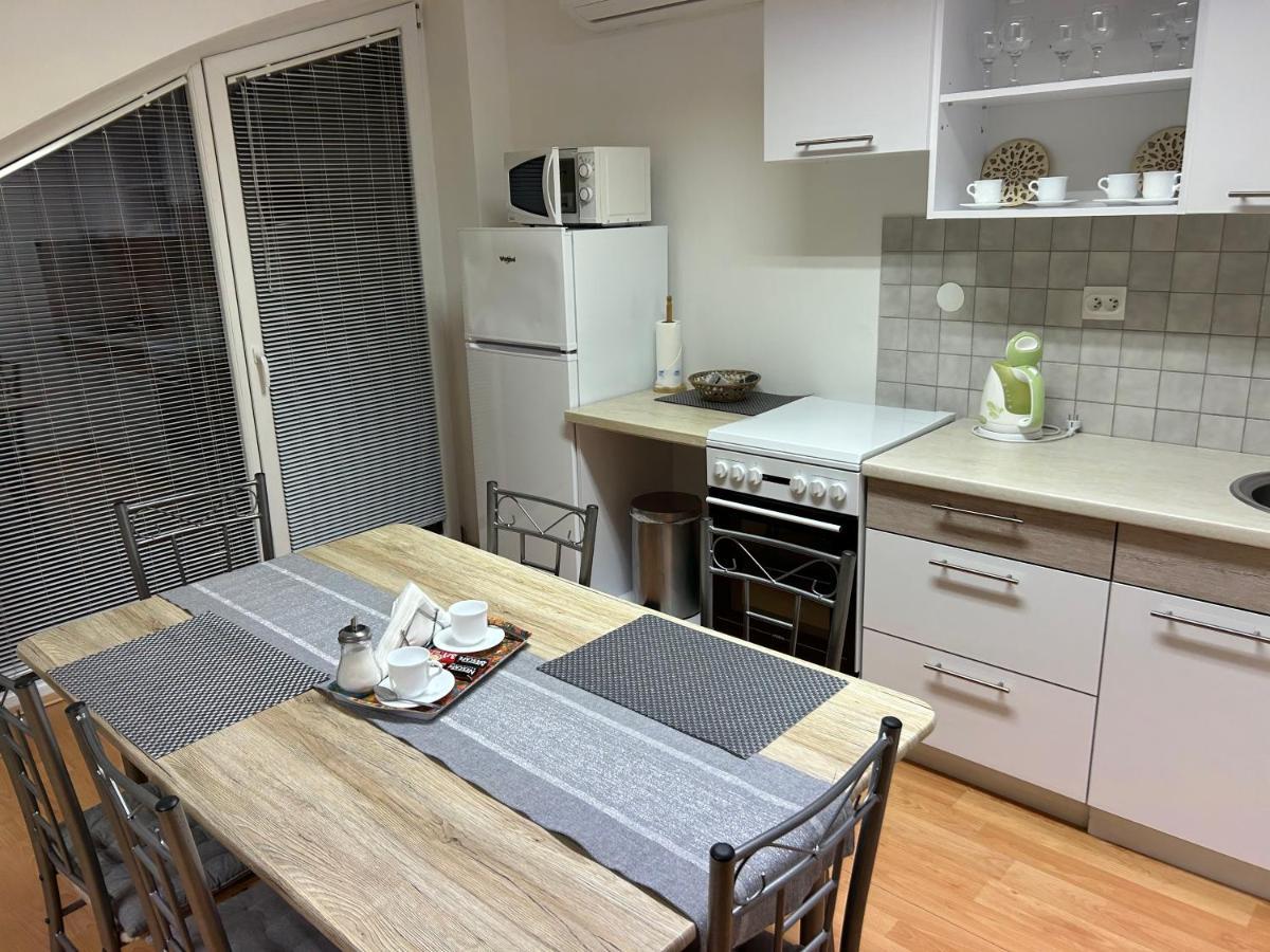 Konde Apartments A Dunajská Streda Zewnętrze zdjęcie