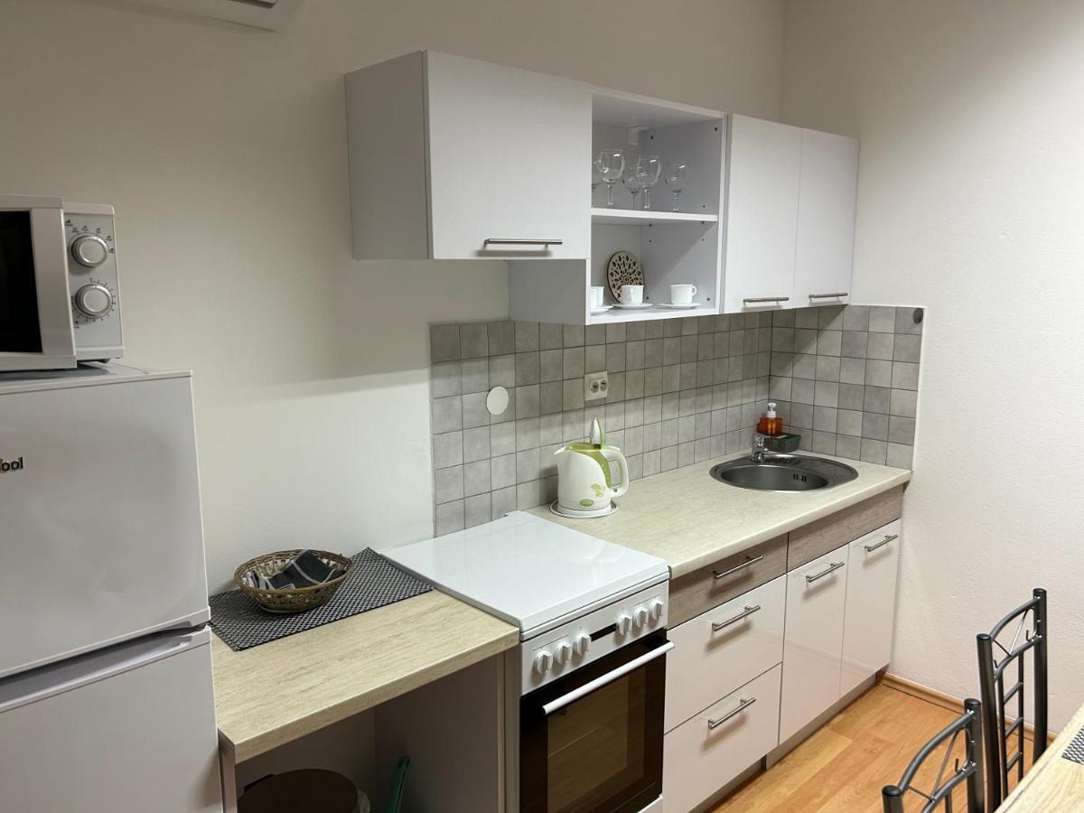 Konde Apartments A Dunajská Streda Zewnętrze zdjęcie