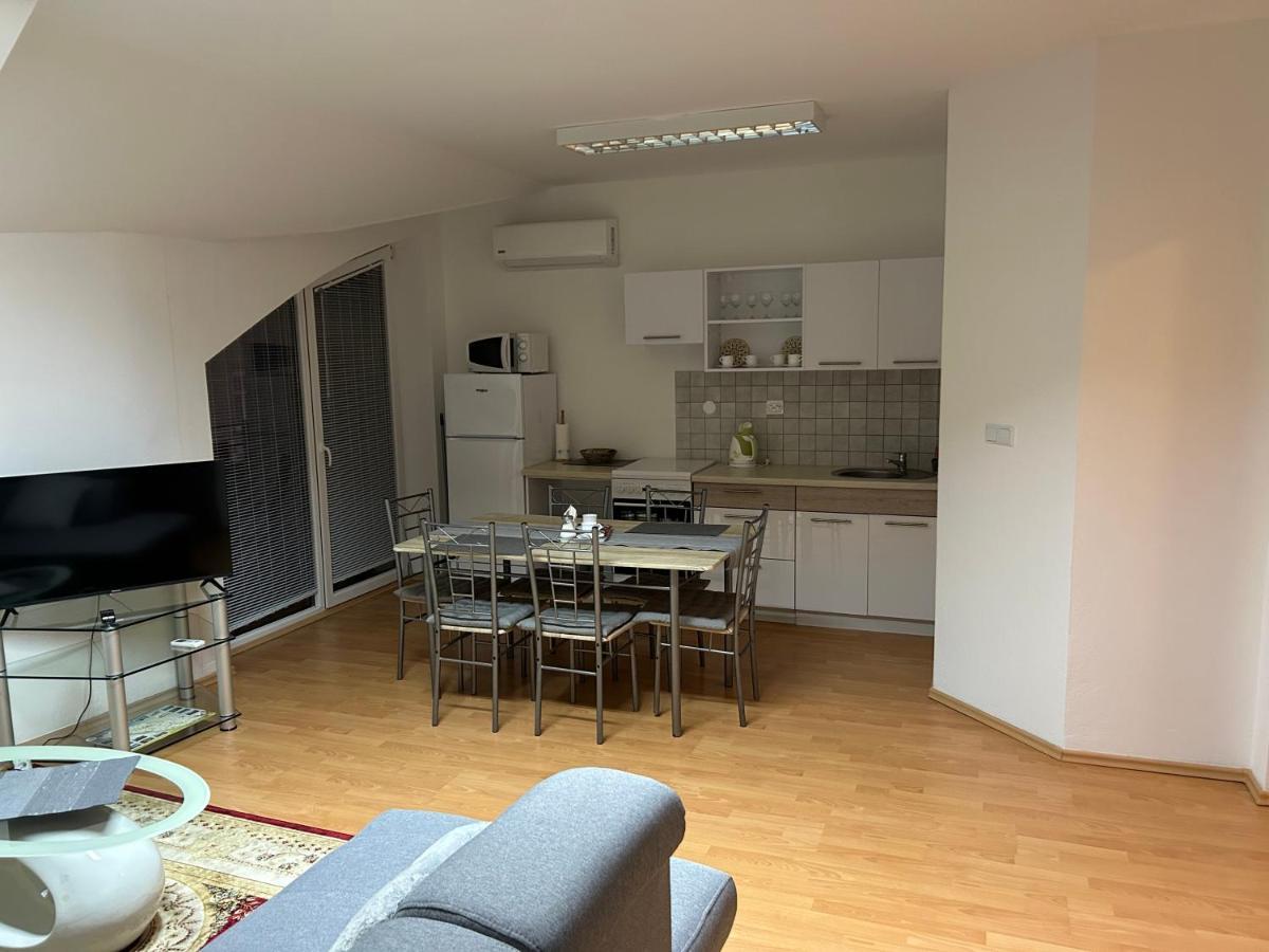 Konde Apartments A Dunajská Streda Zewnętrze zdjęcie