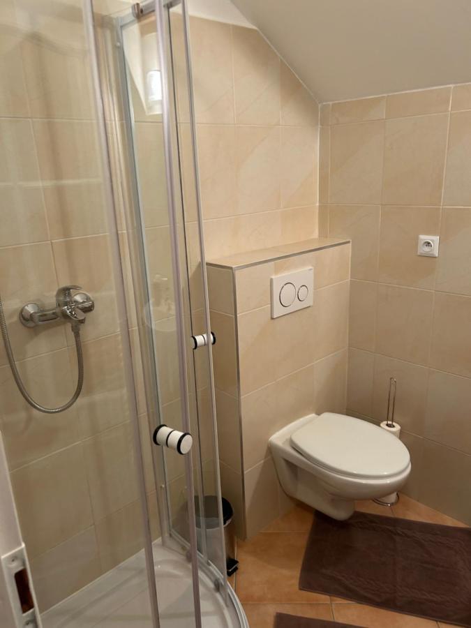 Konde Apartments A Dunajská Streda Zewnętrze zdjęcie