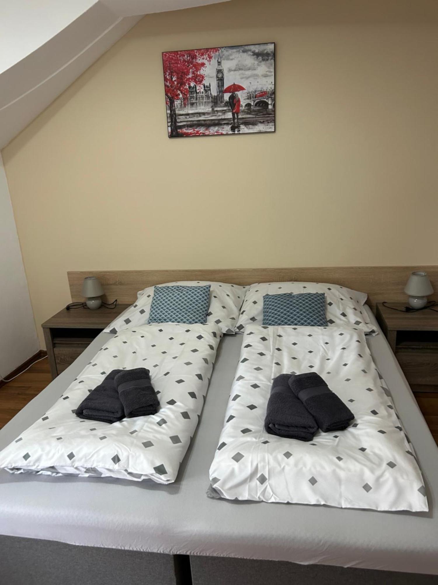 Konde Apartments A Dunajská Streda Zewnętrze zdjęcie
