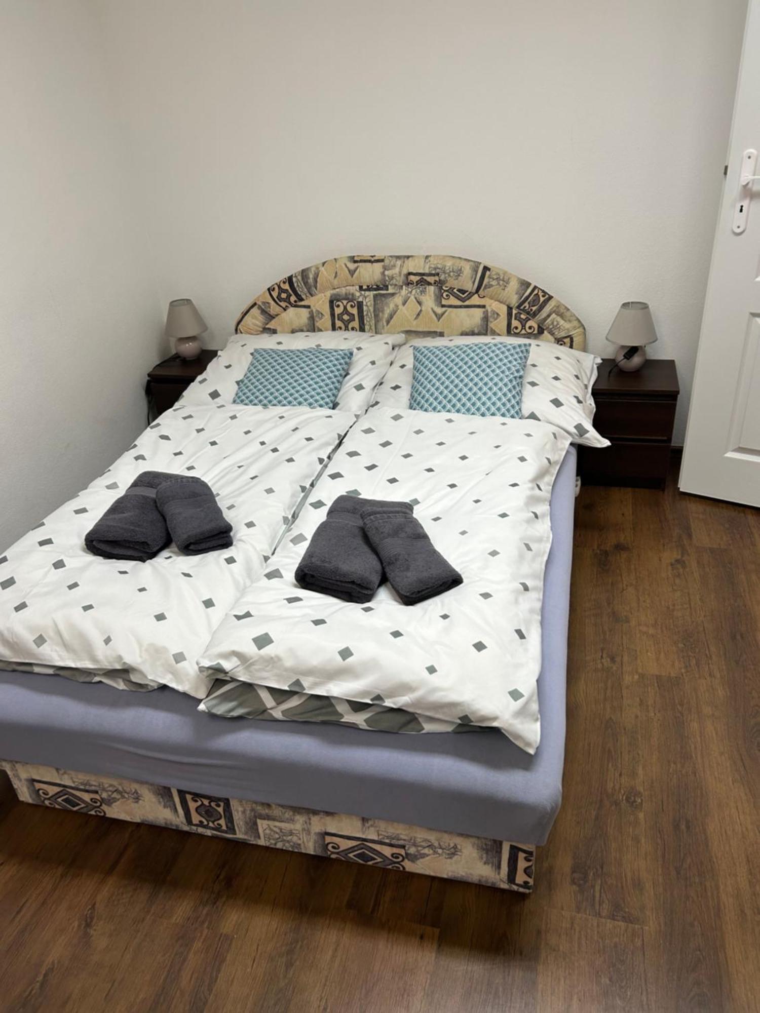 Konde Apartments A Dunajská Streda Zewnętrze zdjęcie