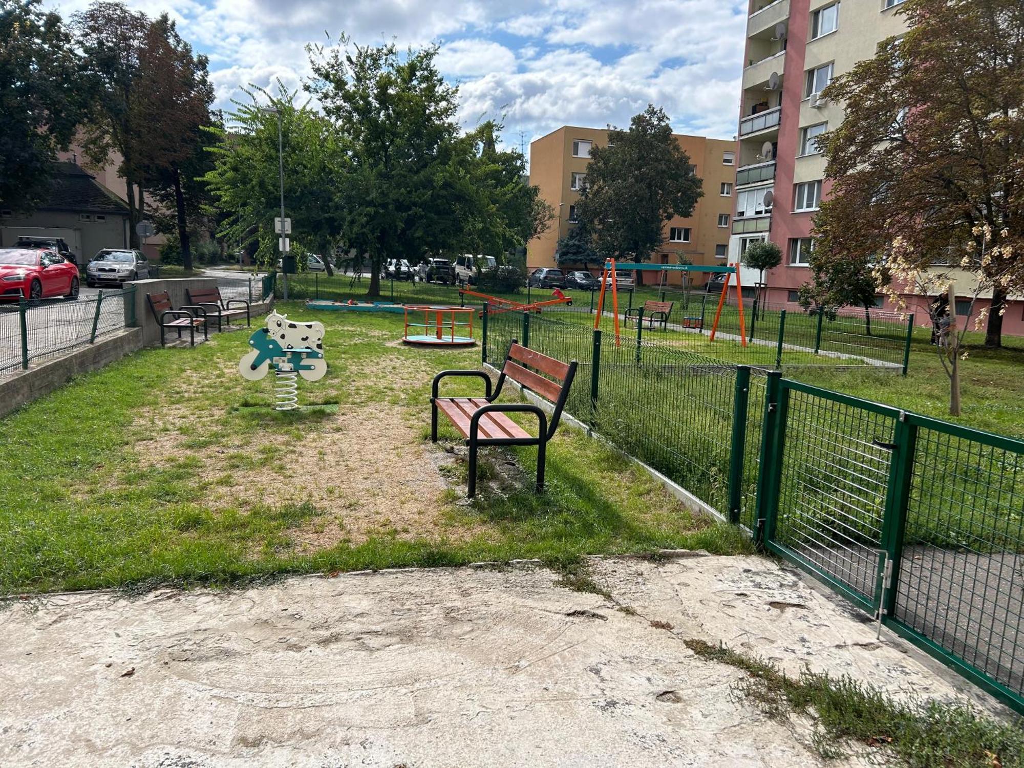 Konde Apartments A Dunajská Streda Zewnętrze zdjęcie